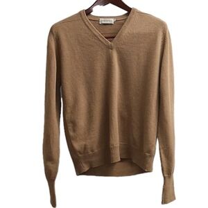 Vintage Oak Hall Memphis 100% Virgin Wool V-Neck Sweater Size Large Preppy